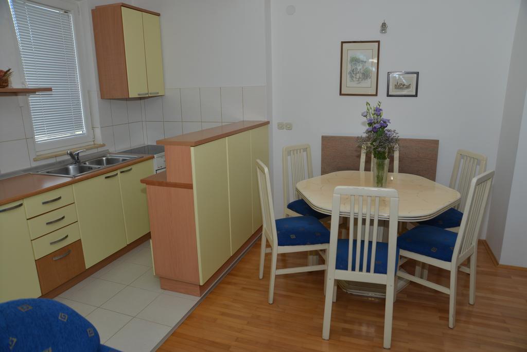 Mint Apartments أوهغيد الغرفة الصورة